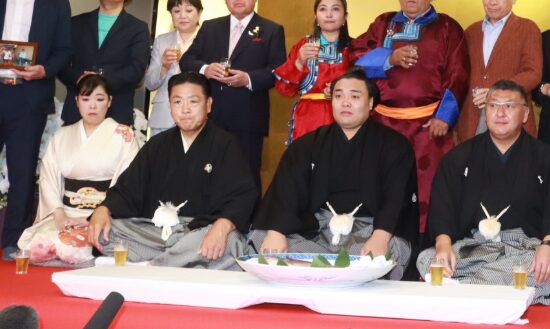 陸奥親方の再婚相手