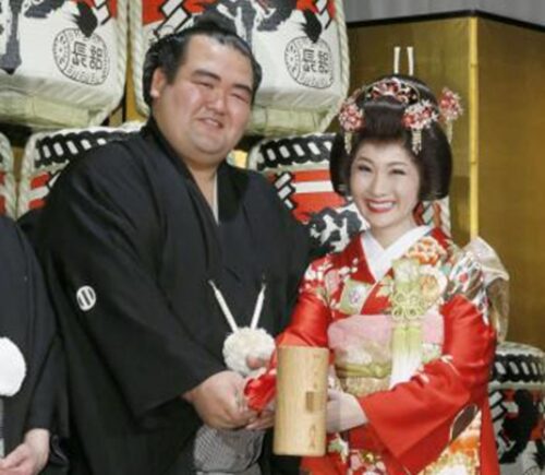 琴奨菊（秀ノ山親方）の奥さん