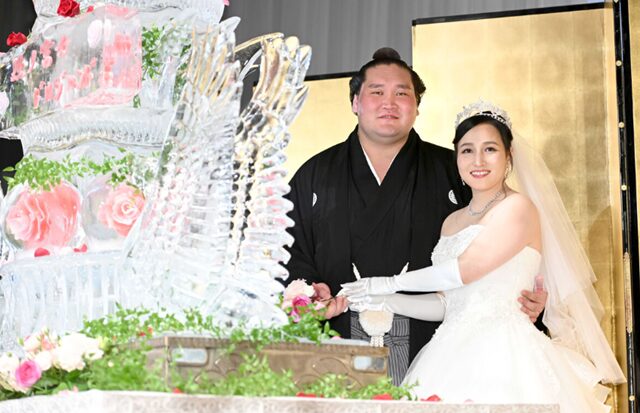 照ノ富士の妻