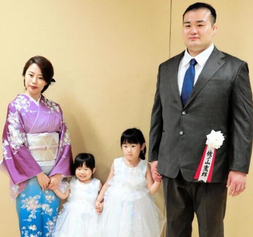 千代の国の奥さんと子供