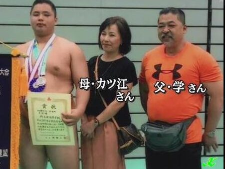 琴勝峰の父と母