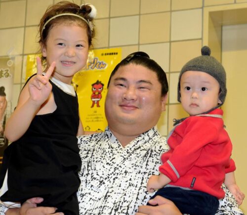嘉風（中村親方）の子供