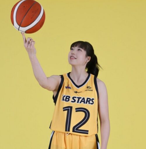 隆の勝のいとこの永田萌絵