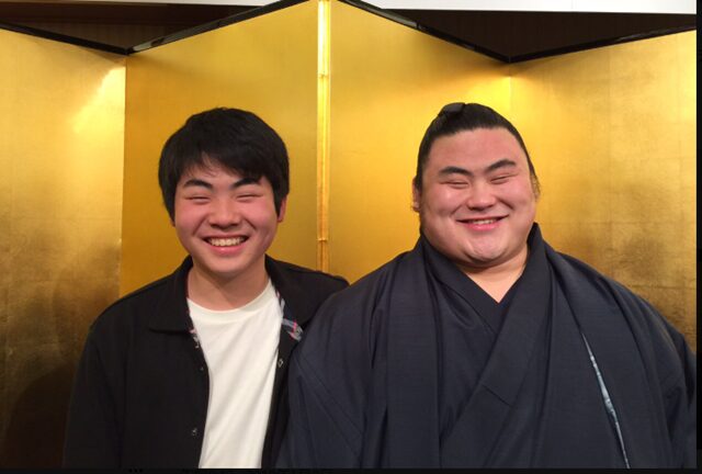 隆の勝の弟