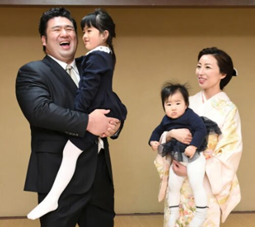 清見潟親方（栃煌山）の妻と子供