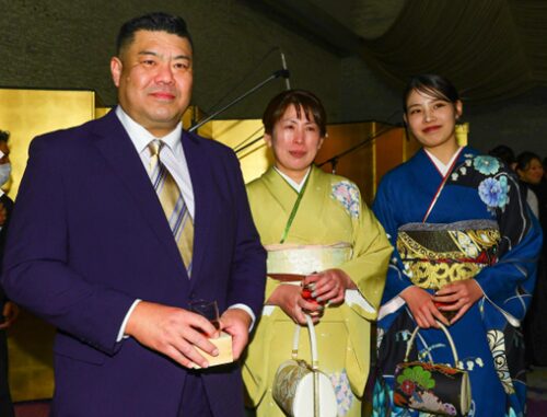 大の里の父、母、妹